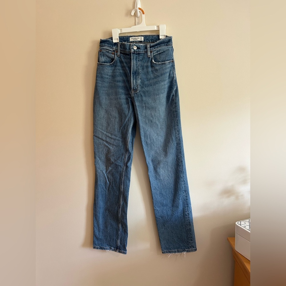Abercrombie 90s Straight Ultra High Rise Jeans